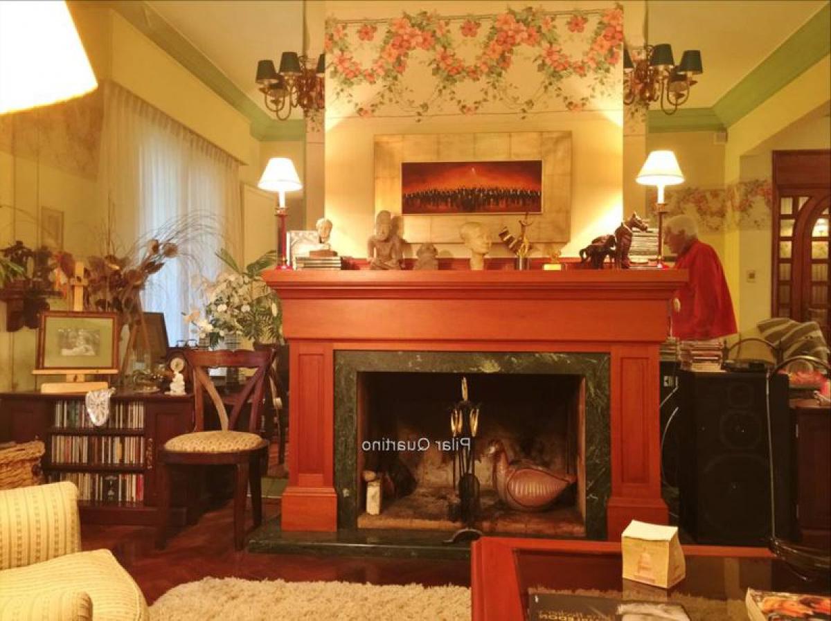 Дом с 4 спальнями в Монтевидео, Уругвай № 10417