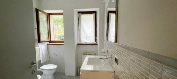 2 Schlafzimmer Wohnung in Sestola, Italy, Nr. 178665 11