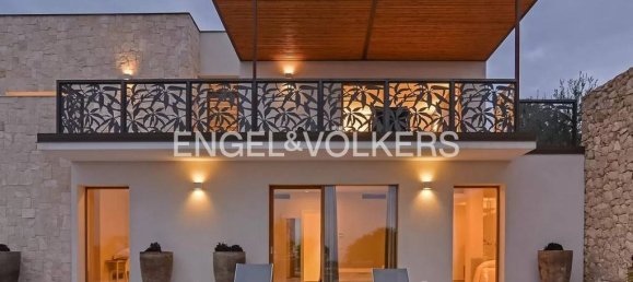 3 bedrooms Villa in Avola, Italy No. 92418 5