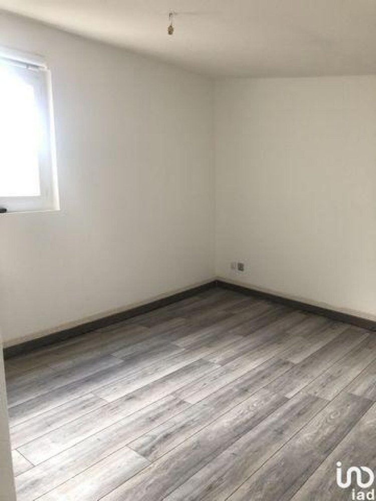 2 bedrooms Condo in Tarascon, France No. 4560