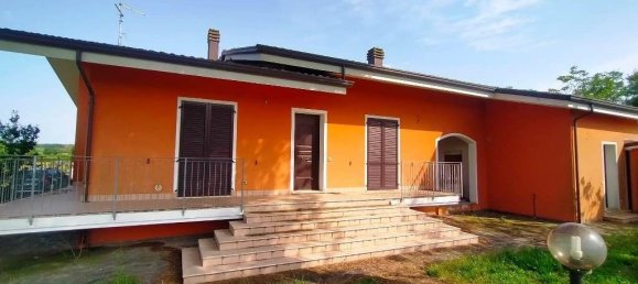 Вилла с 3 спальнями в Римини, Италия № 334912 32