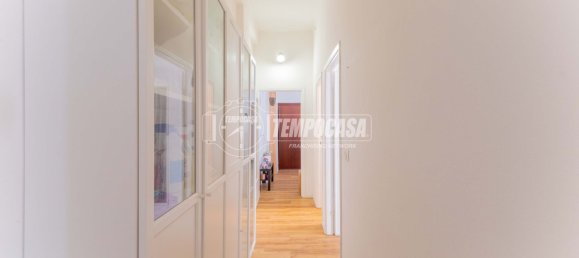3 rooms Apartment in Milan, Italy No. 274442 11