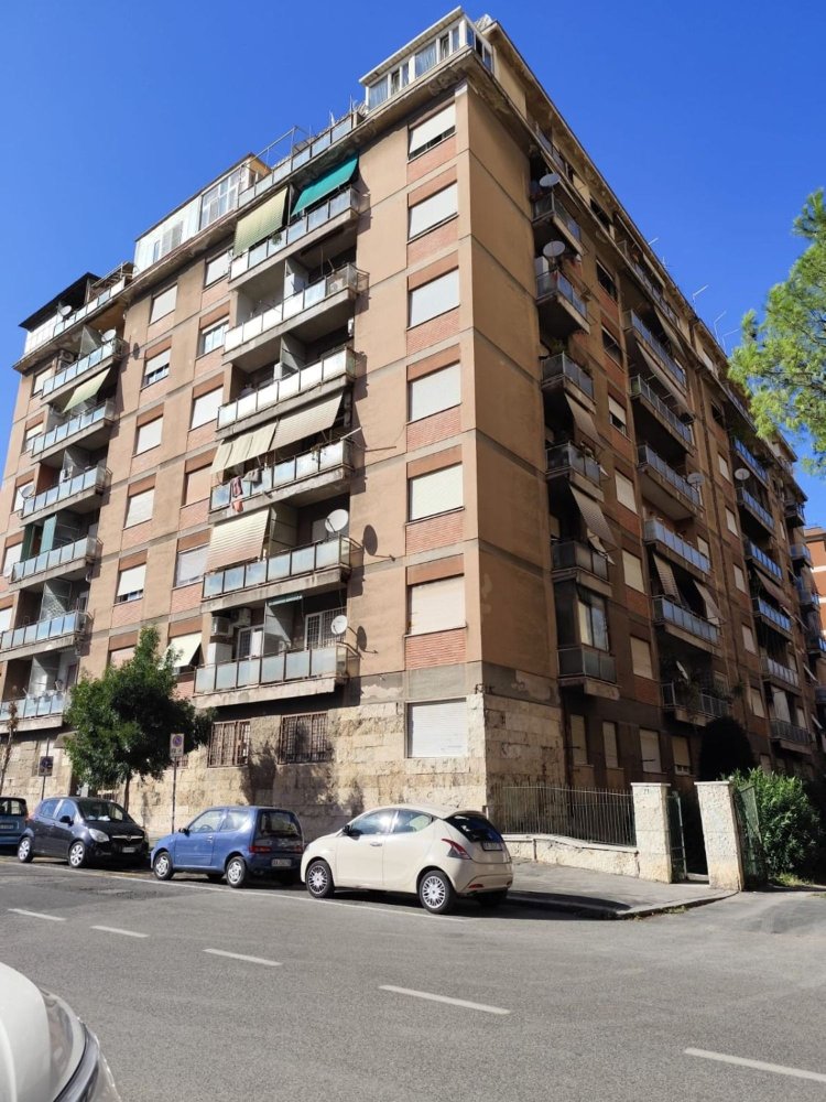 3 Schlafzimmer Wohnung in Rome, Italy, Nr. 313731