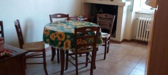 7 rooms Apartment in Ascoli Piceno, Italy No. 12328 2