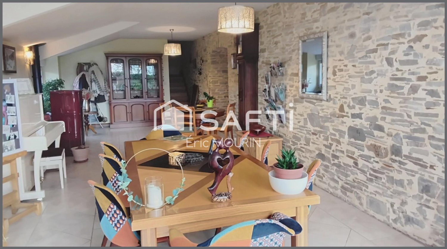 Casa de 9 dormitorios en Chateaubriant, France No. 102986