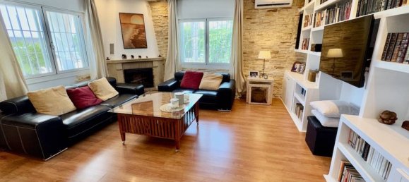 3 bedrooms House in Torrellano, Spain No. 185203 6