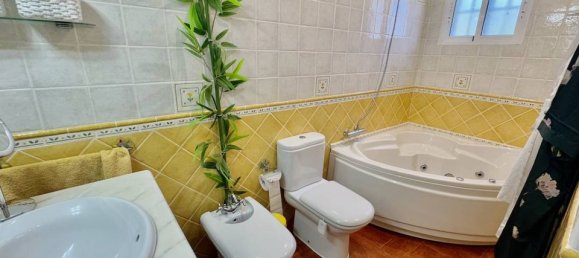 3 bedrooms House in Torrellano, Spain No. 185203 13