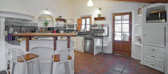 13 bedrooms Castles in Fontaine-de-Vaucluse, France No. 326526 8