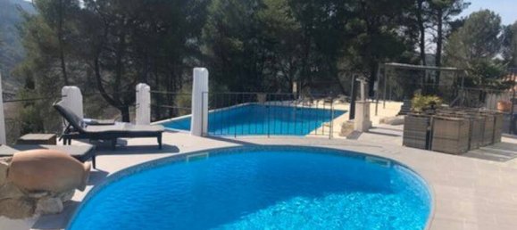 13 bedrooms Castles in Fontaine-de-Vaucluse, France No. 326526 4