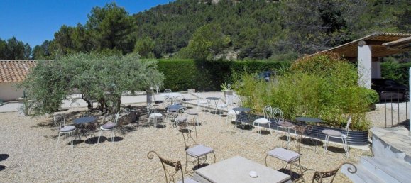 13 bedrooms Castles in Fontaine-de-Vaucluse, France No. 326526 18