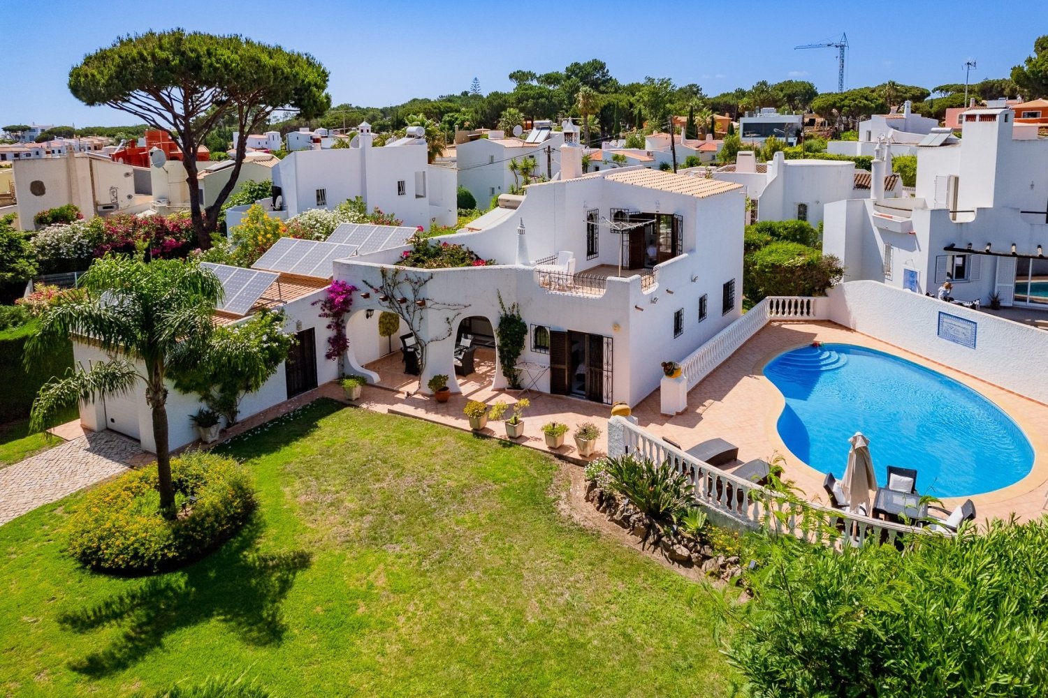 4 bedrooms Villa in Loule, Portugal No. 204578