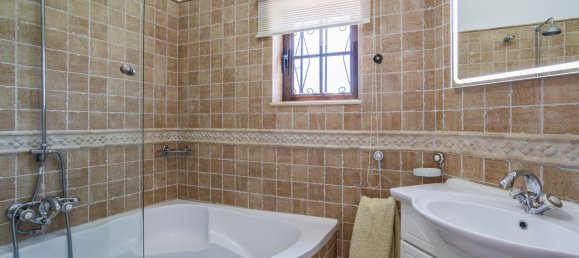 4 bedrooms Villa in Loule, Portugal No. 204578 20