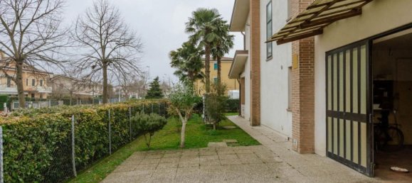 Дом с 4 комнатами в Картура, Италия № 218464 4