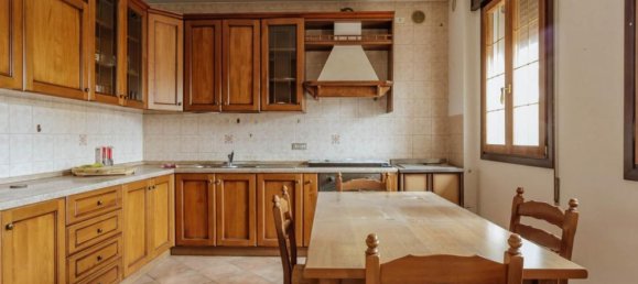 Дом с 4 комнатами в Картура, Италия № 218464 17