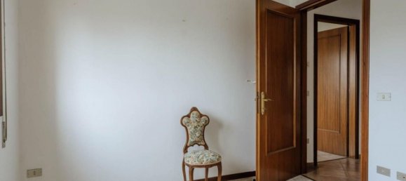 Дом с 4 комнатами в Картура, Италия № 218464 25