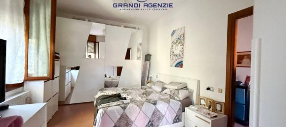 3 rooms Apartment in Parma, Italy No. 33485 5