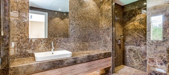 5 bedrooms Villa in Marbella, Spain No. 114059 18