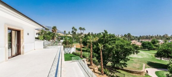 5 bedrooms Villa in Marbella, Spain No. 114059 6
