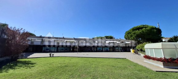 Apartamento de 2 dormitorios en San Michele al Tagliamento, Italy No. 358571 3