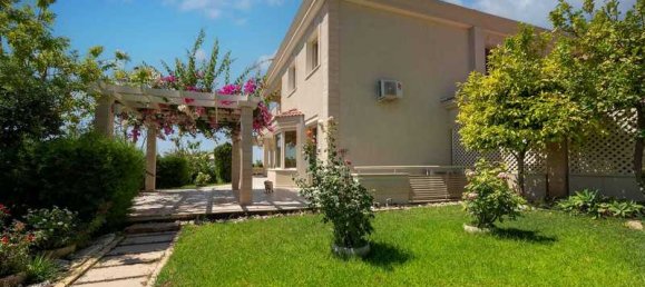 5 Schlafzimmer Villa in Agios Tychonas, Cyprus, Nr. 18664 4