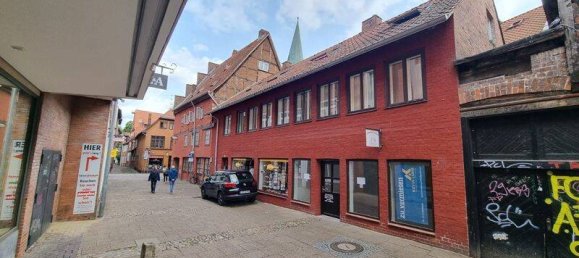 Здание с 1 комнатой в Люнебург, Германия № 370572 4