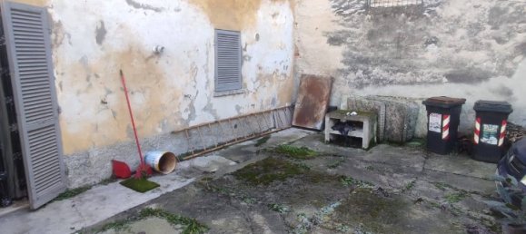 Casa de 4 habitaciónes en Frassineto Po, Italy No. 7313 10