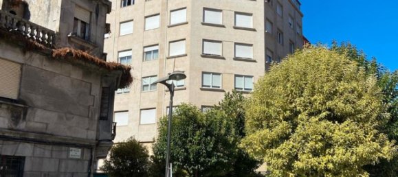 3 bedrooms Apartment in Vigo, Spain No. 190987 2