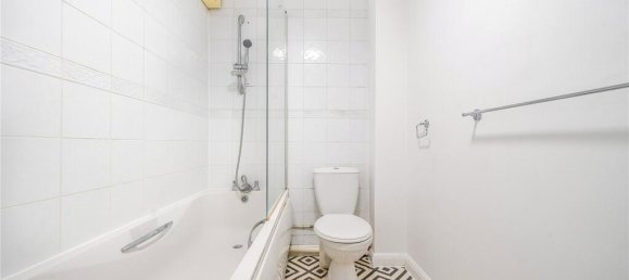 1 bedroom Apartment in Twickenham, United Kingdom No. 12240 23