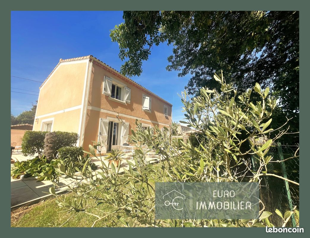 Casa de 4 dormitorios en Langon, France No. 109252