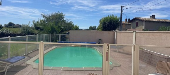 Casa de 4 dormitorios en Langon, France No. 109252 2