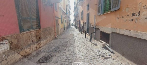 3 rooms Apartment in Pozzuoli, Italy No. 18692 16