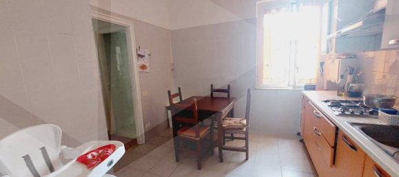 3 rooms Apartment in Pozzuoli, Italy No. 18692 4