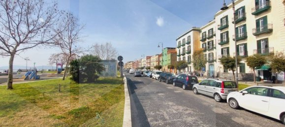 3 rooms Apartment in Pozzuoli, Italy No. 18692 15