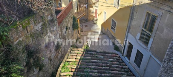 Дом с 4 спальнями в Энна, Италия № 351573 2