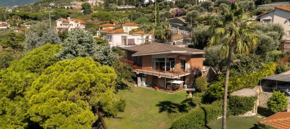 Villa de 10 habitaciónes en Bordighera, Italy No. 215578 24