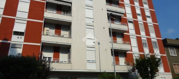 2 bedrooms Apartment in Novate Milanese, Italy No. 60749 3