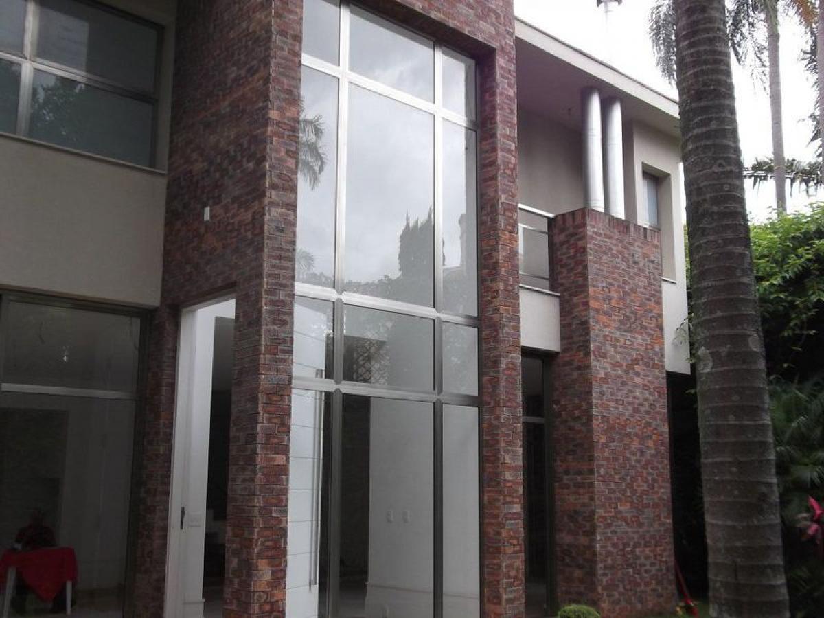 4 bedrooms House in Sao Paulo, Brazil No. 487171