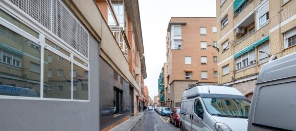 107m² Commercial property in Granada, Spain No. 105567 2