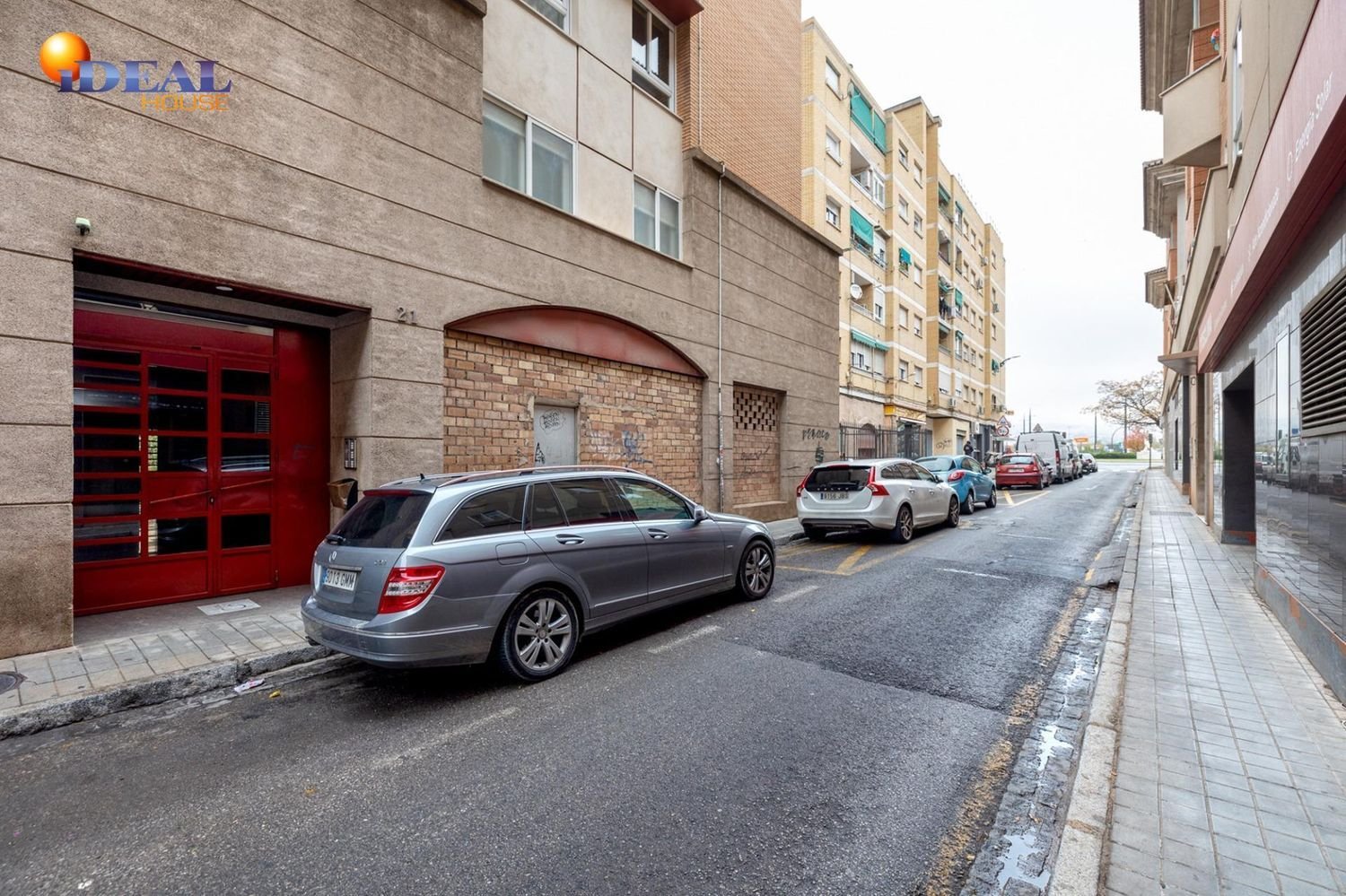 107m² Commercial property in Granada, Spain No. 105567