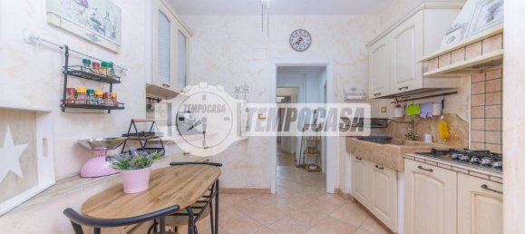 2 Schlafzimmer Wohnung in Rome, Italy, Nr. 338503 9