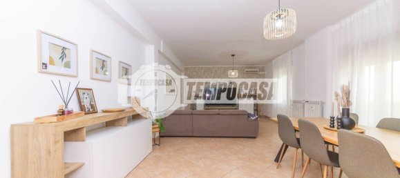 2 Schlafzimmer Wohnung in Rome, Italy, Nr. 338503 2