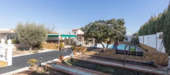 4 bedrooms House in Alhendin, Spain No. 104951 3