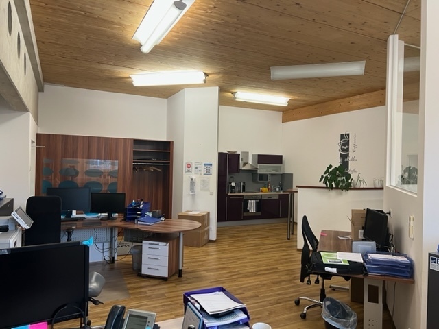  مكتب في Eugendorf, Austria 153متر مربع رقم 13407