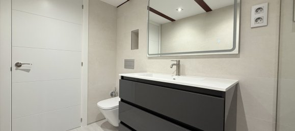 1 bedroom Apartment in Ciutat Vella, Spain No. 191538 19