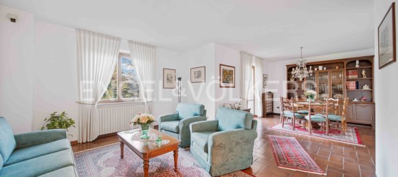 3 bedrooms Villa in Azzate, Italy No. 103446 4