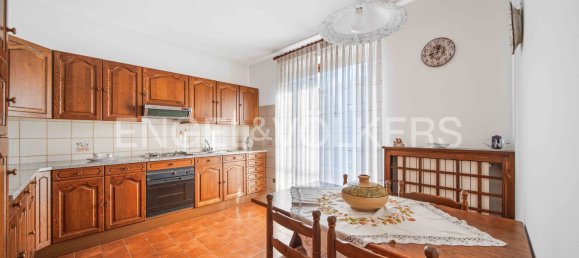 3 bedrooms Villa in Azzate, Italy No. 103446 7