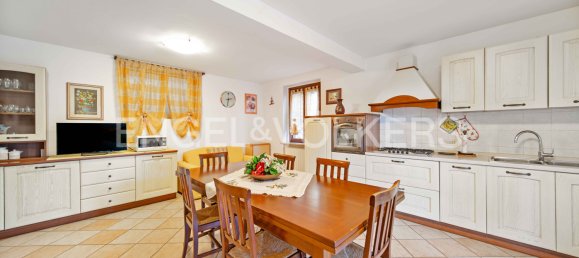 3 bedrooms Villa in Azzate, Italy No. 103446 12