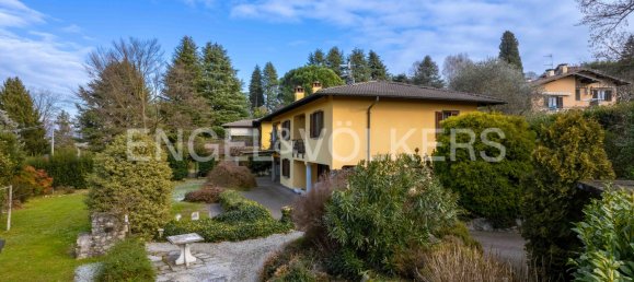 3 bedrooms Villa in Azzate, Italy No. 103446 2