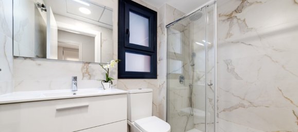 2 bedrooms Apartment in Valentino Golf III, Villamartin, Spain No. 15562 3