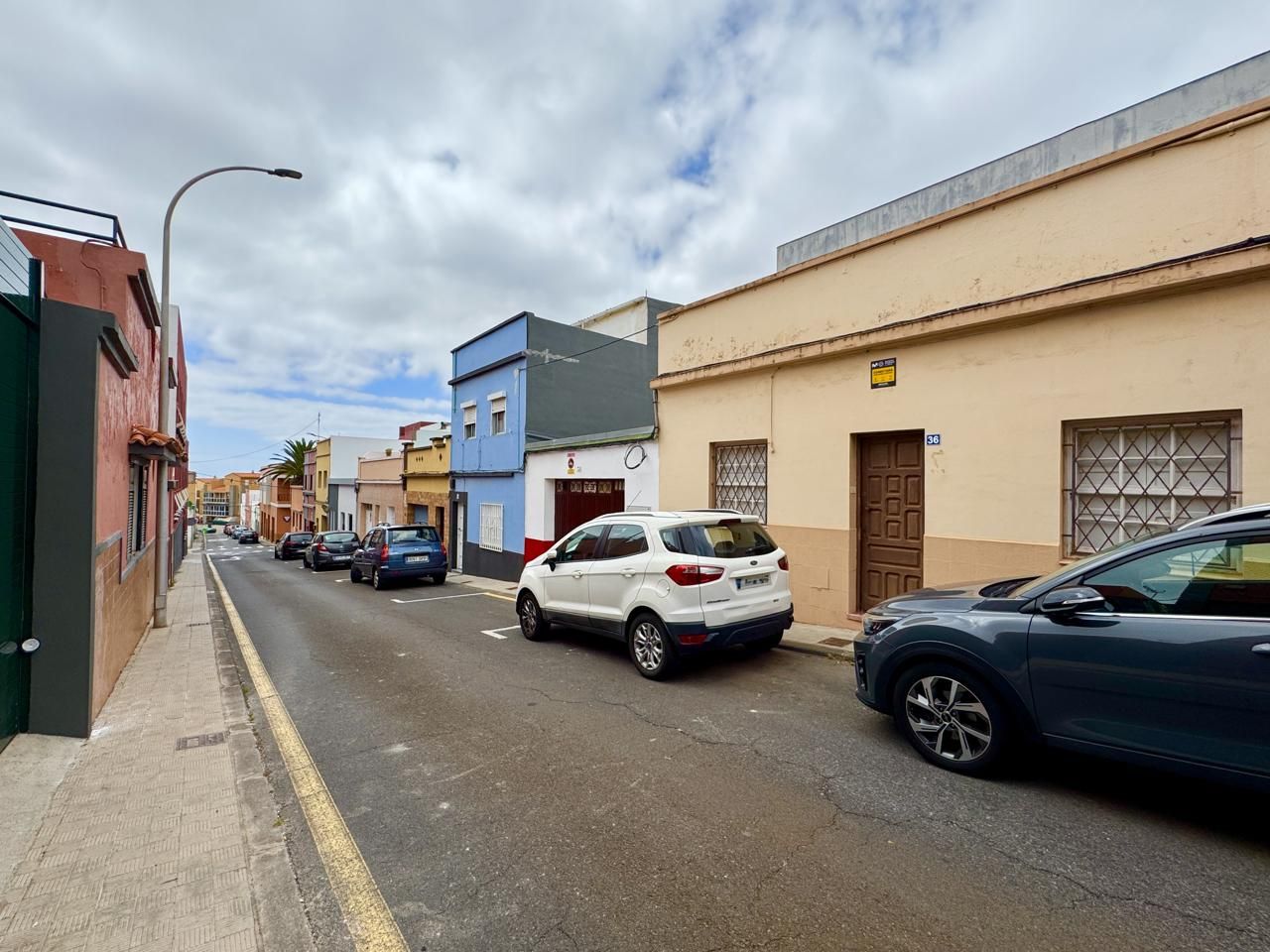 Casa de 5 dormitorios en San Cristóbal de La Laguna, Spain No. 188179